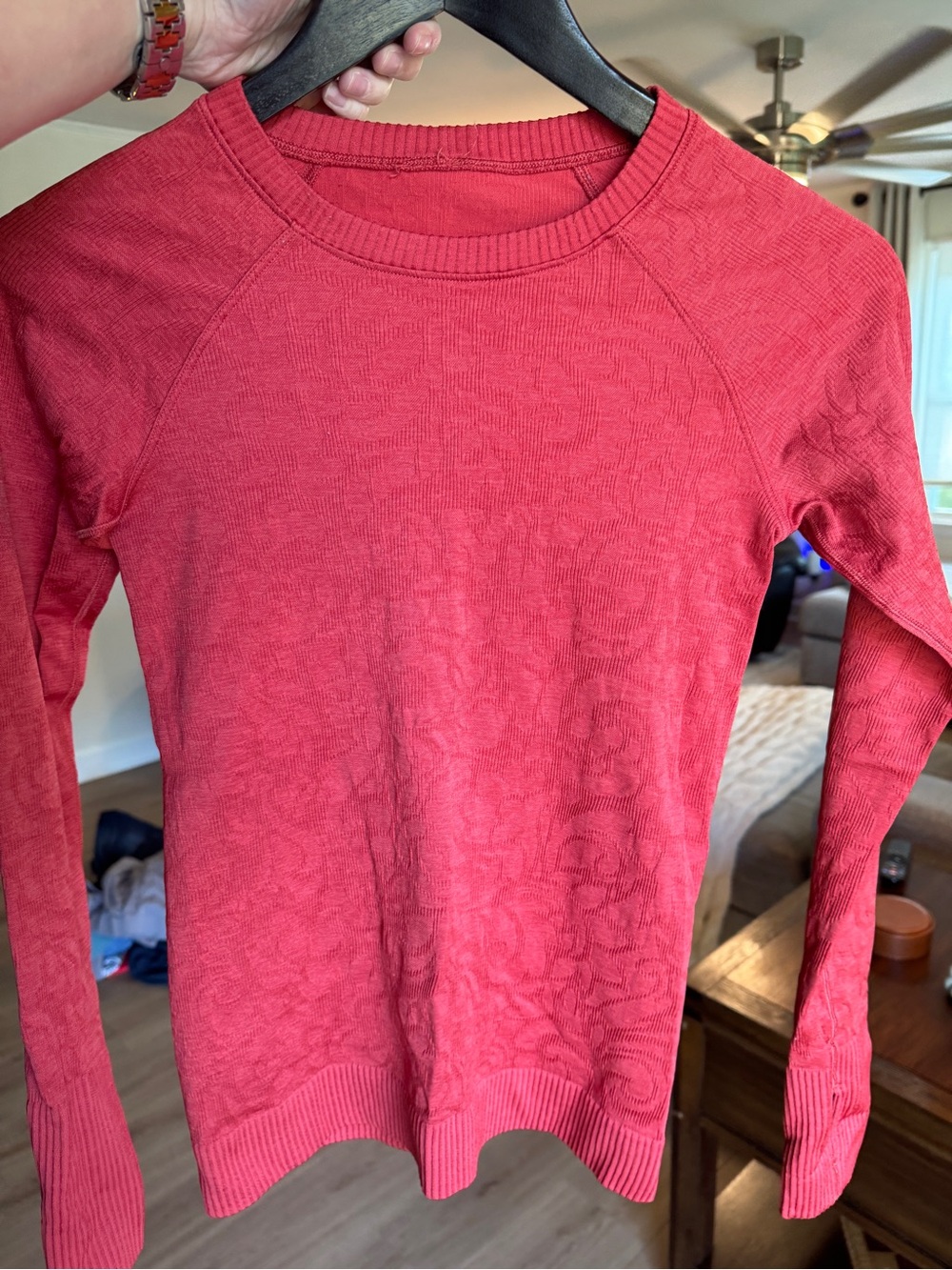 Lululemon long sleeve top size 4